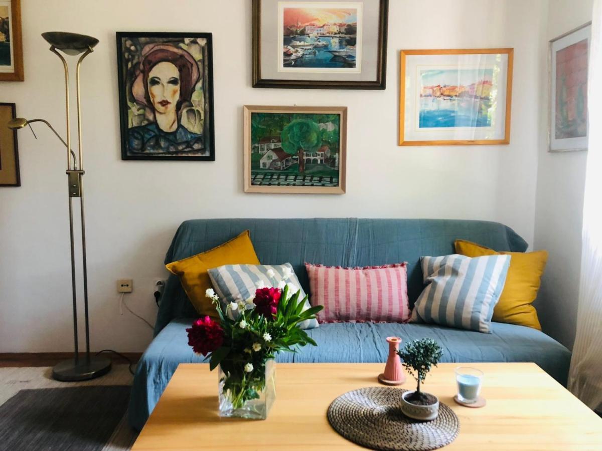 Beautiful Apartment With Balcony Пула Екстер'єр фото